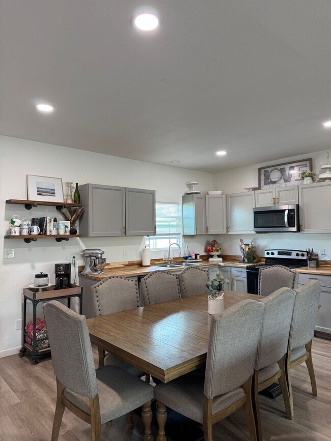 Building Photo - 211 S West - Merkel, TX