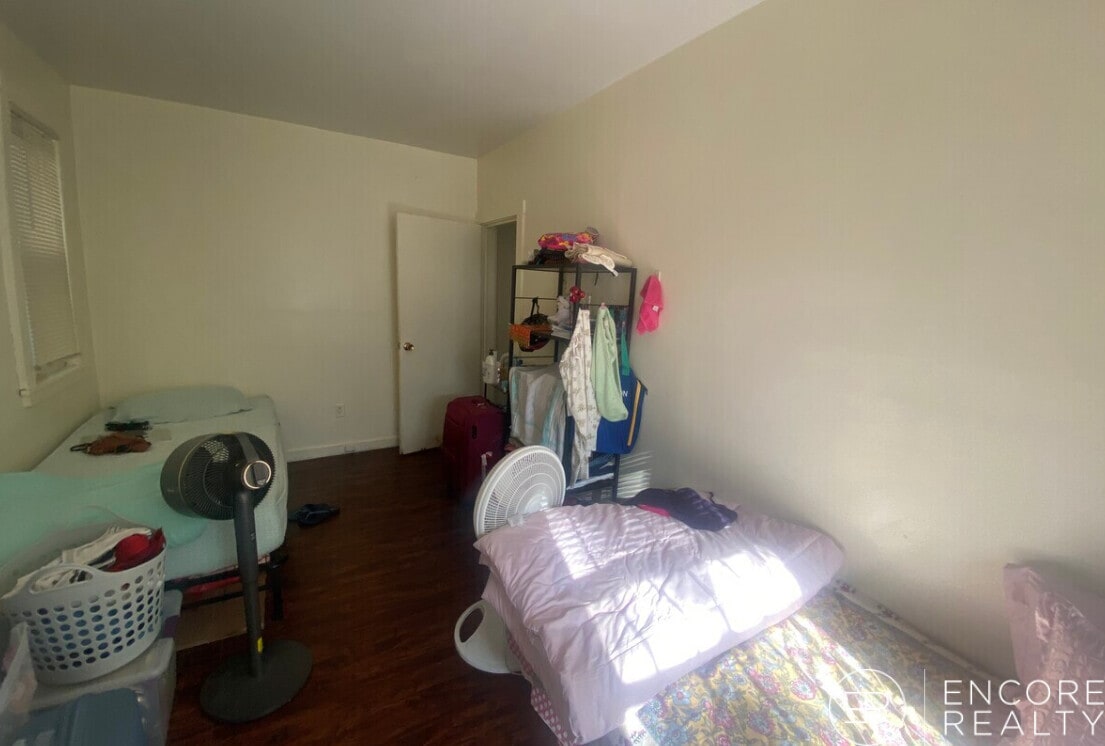 Building Photo - 1451 Tremont St