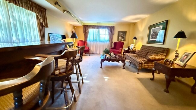 Building Photo - 12913 Crestbrook Ct