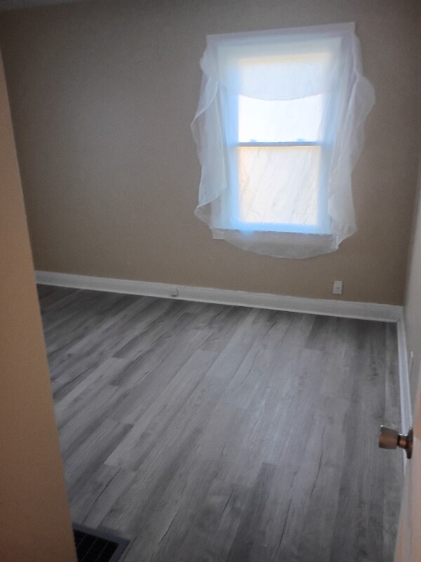 Building Photo - 3502 River Park Dr