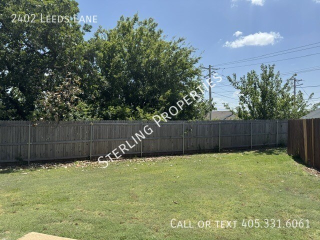 Building Photo - 2402 Leeds Ln