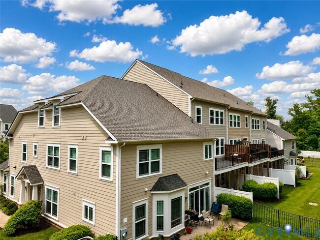 Building Photo - 5421 Hickory Ann Dr