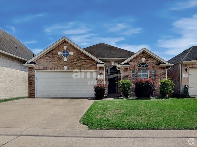 Building Photo - 17823 Trophy Deer Ct