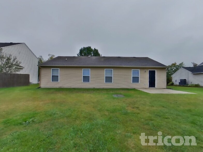 Building Photo - 8596 Captain Dr