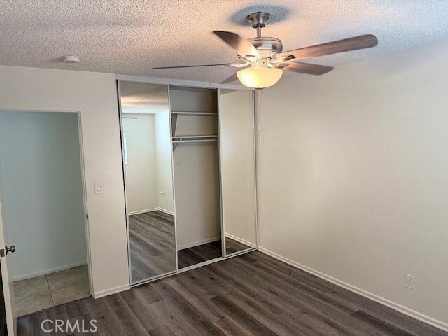 Building Photo - 685 E Vista Chino