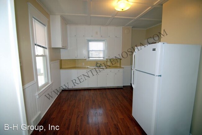 Building Photo - 4038 10th Ave