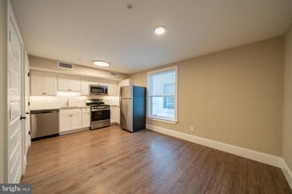 Building Photo - 29 E Gay St