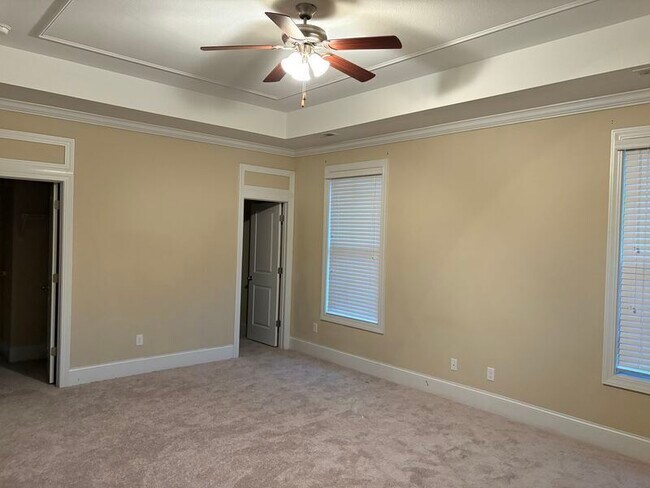 Building Photo - 426 Preakness Ln