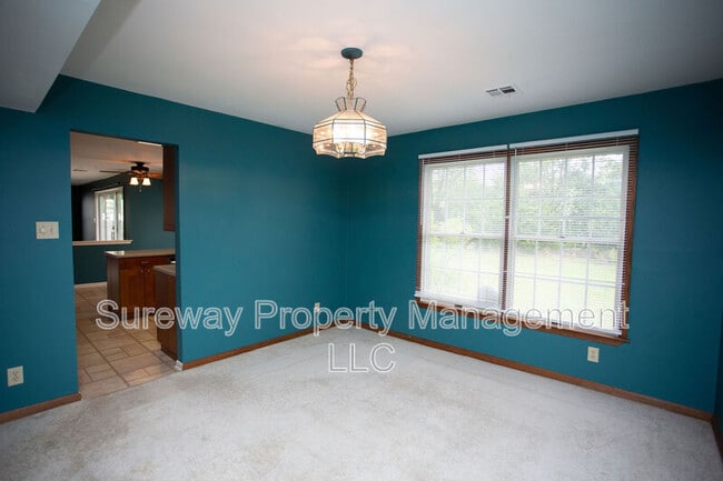 Building Photo - 50 Manchester Rd