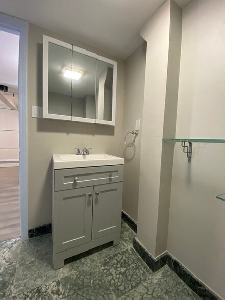 Building Photo - 134 Morton Dr