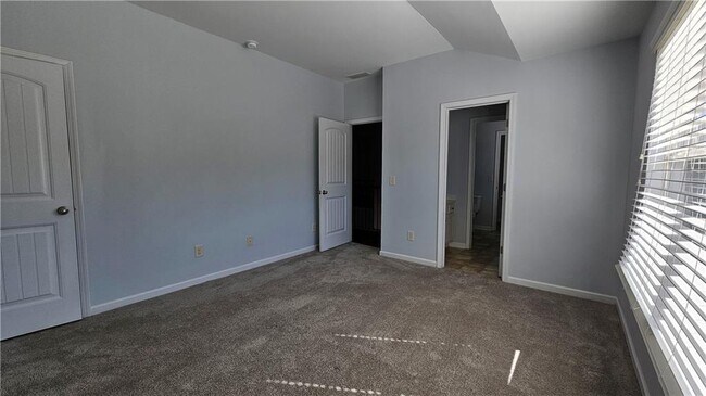 Building Photo - 400 Macland Mill Dr