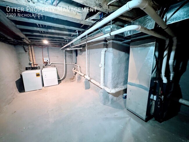 Building Photo - 2309 Nicholas St