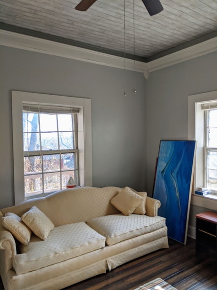 Building Photo - 223 N Jefferson St