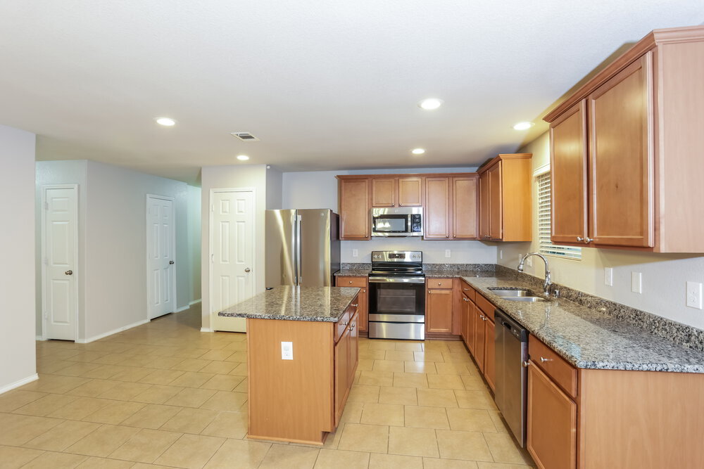 Building Photo - 128 Feverbush Dr