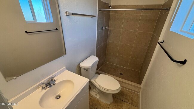 Building Photo - 419 N 20th St