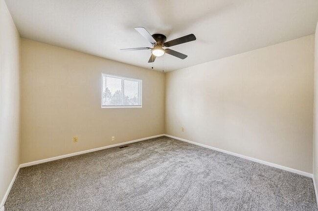 Building Photo - 5355 N Carefree Cir