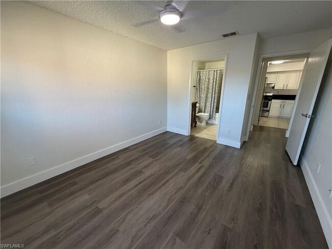 Building Photo - 8275 Ibis Club Dr