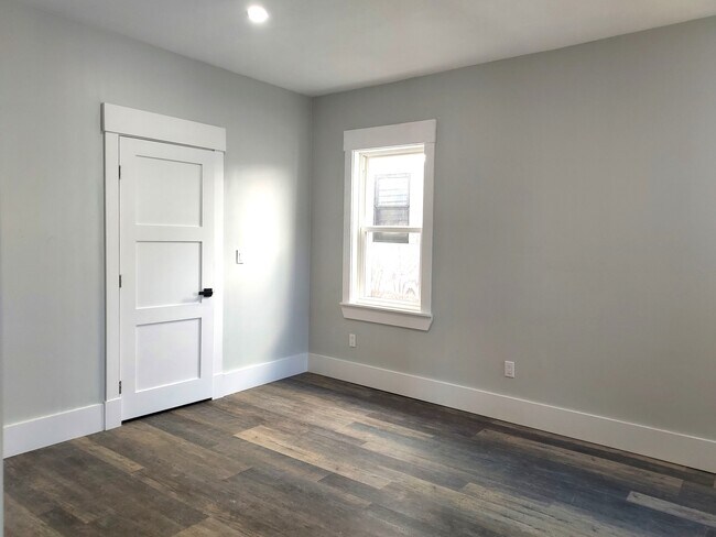 Building Photo - 9 Spring Garden St