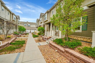 Building Photo - $2,495 - 3 Bed, 2.5 Bath Townhome in Comme...