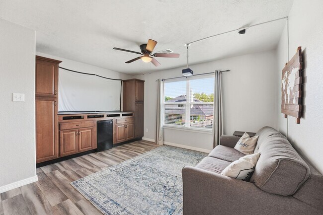 Building Photo - 6215 Lake Chase Ct