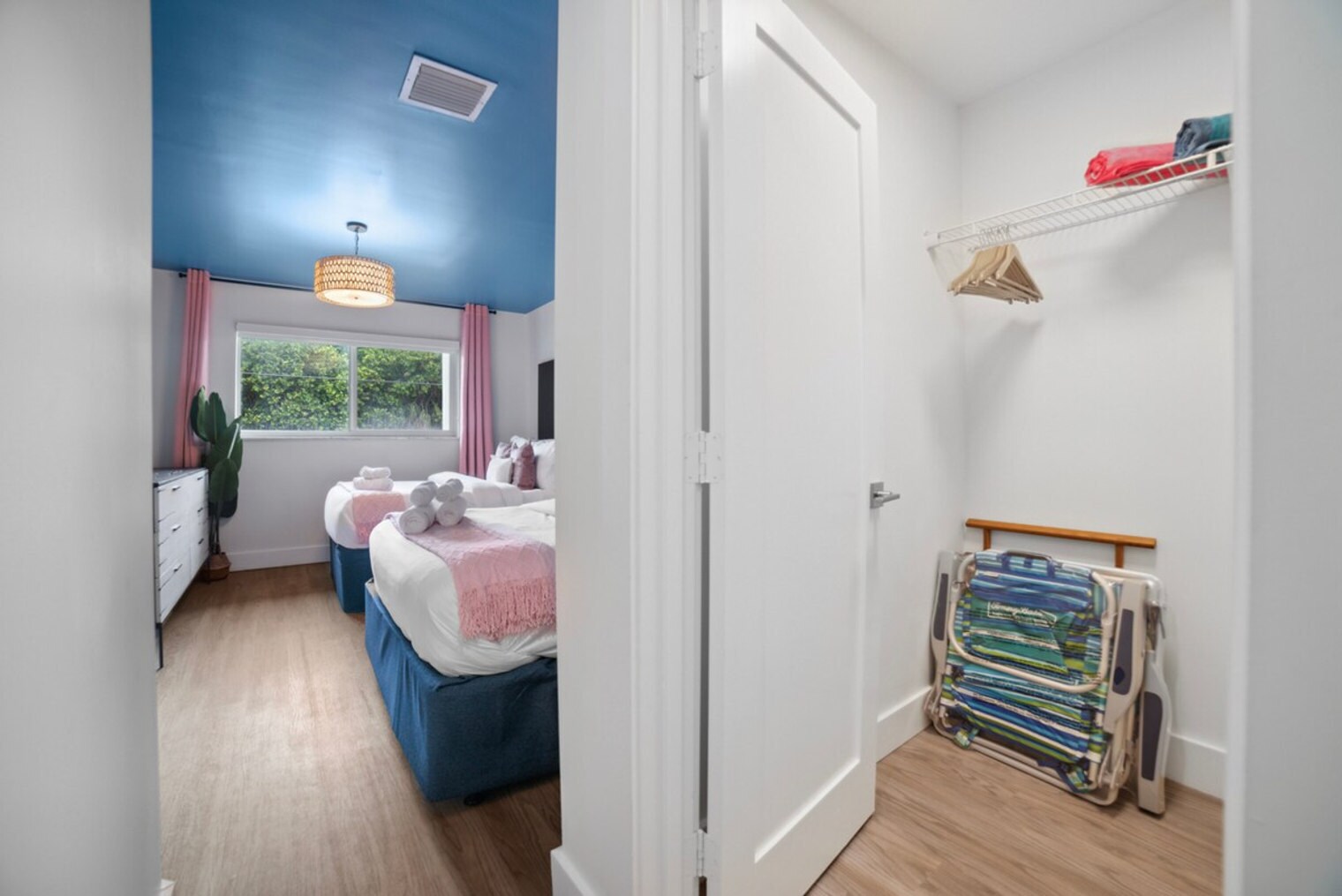 Building Photo - 911 NE 4th St