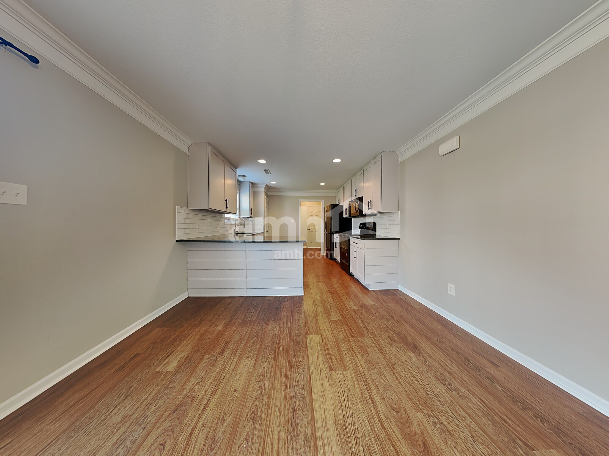 Building Photo - 8124 Cambridge Reserve Dr