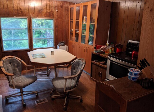 Building Photo - 2169 Colby Creek Rd
