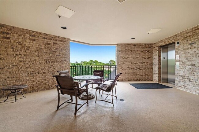 Building Photo - 18269 Colony Dr Dr
