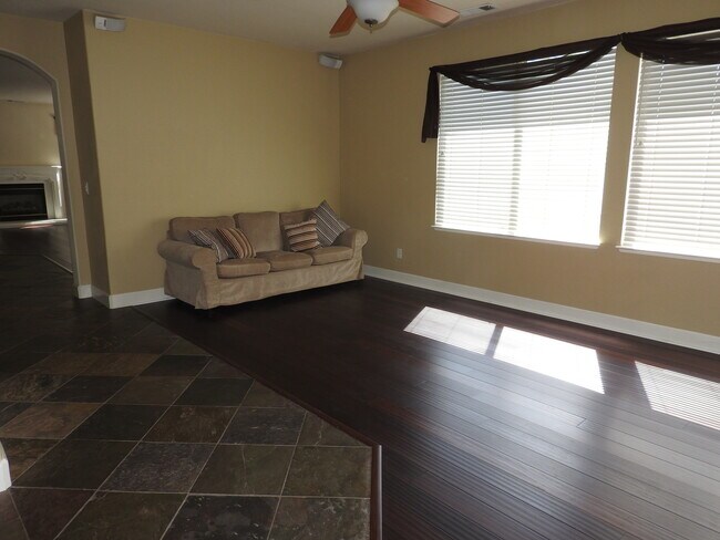 Building Photo - Gorgeous Home with Pool in Beautiful El Do...