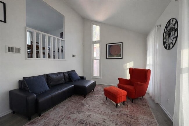 Building Photo - 752 Pebble Creek Dr