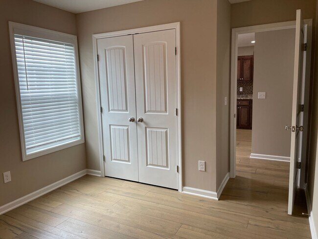 Building Photo - Adorable 3 Bedroom Home in Cowan!