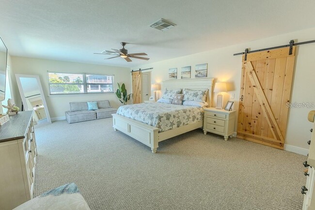 Building Photo - 5021 Porpoise Pl