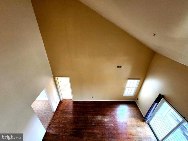 Building Photo - 2 Tyler Falls Ct