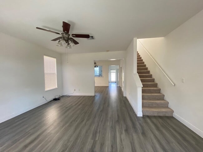 Building Photo - 3673 Longfellow Rd