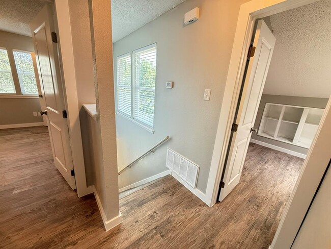 Building Photo - 13339 Water Oak Ln
