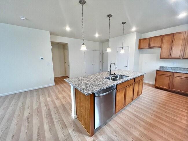 Building Photo - STUNNING 3 bed 2.5 bath new build home in Fort Collins!