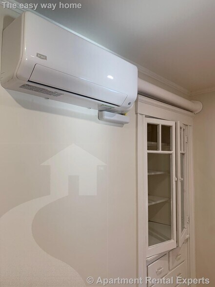 Building Photo - 25 Laurel St