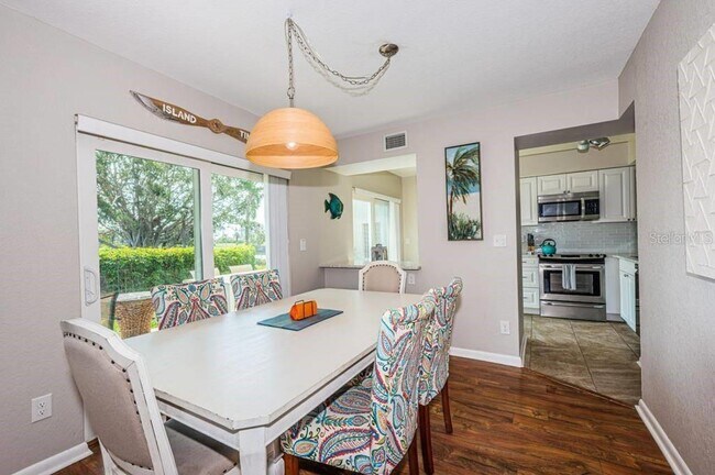 Building Photo - 6107 Mirada Cir