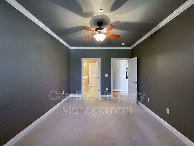 Building Photo - 518 Clarice Ave