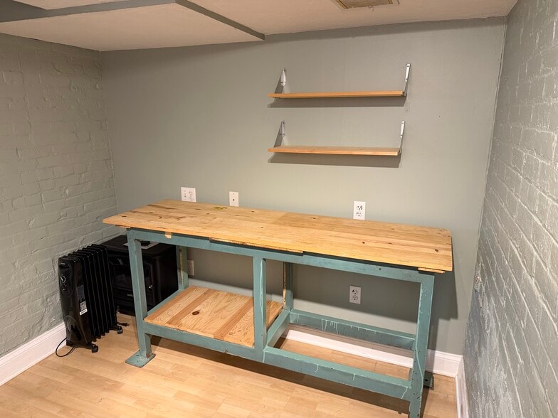 Office - 2403 Upland Pl