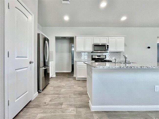 Building Photo - 14105 Macquarie Dr