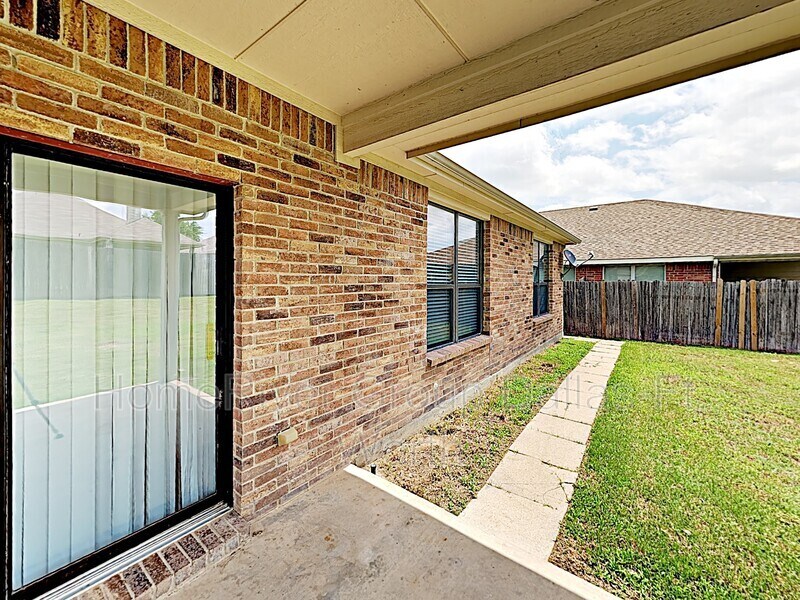 Building Photo - 10709 Lipan Trail