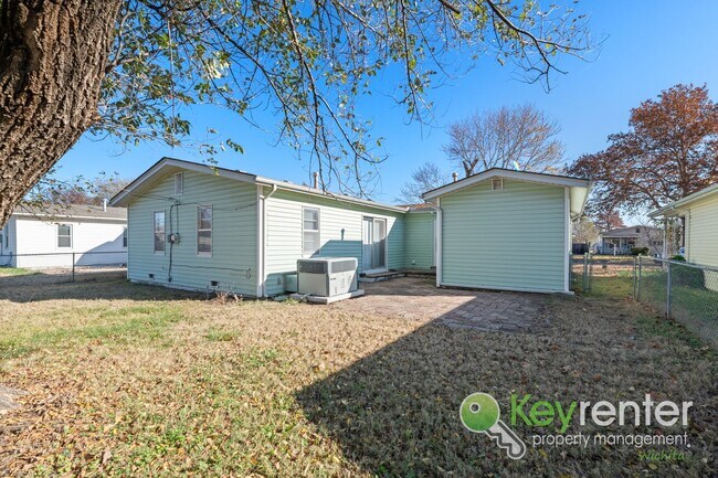 Building Photo - Charming 3-Bedroom Home in Southwest Wichita – Move-In Ready!