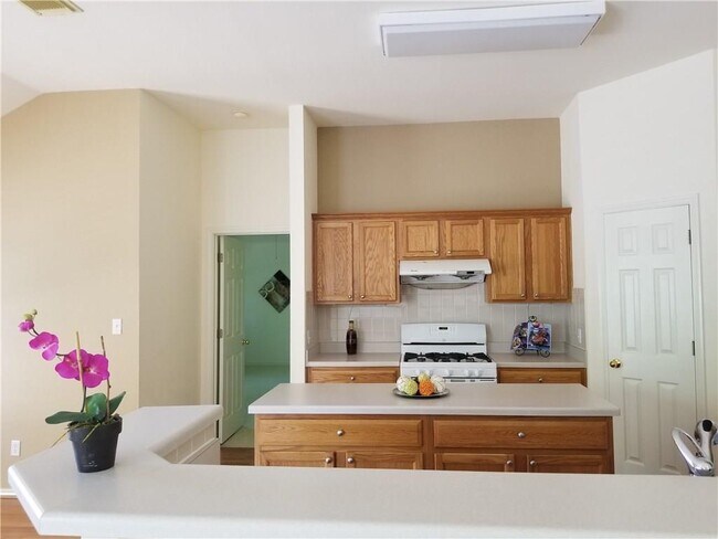 Building Photo - 15818 Hamden Cir