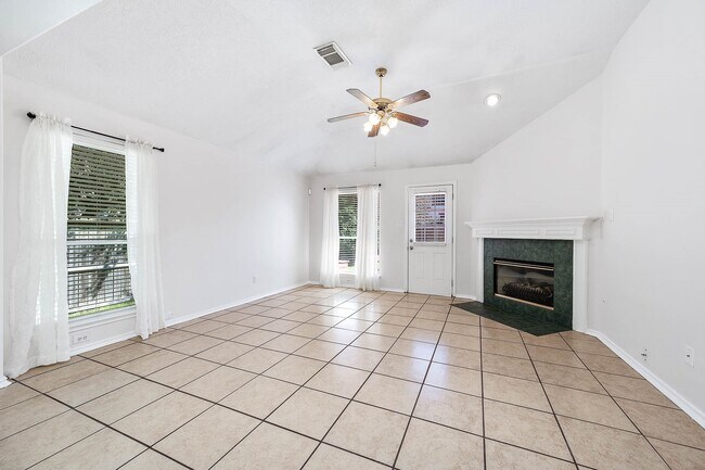 Building Photo - 3347 Pebble Beach Ln