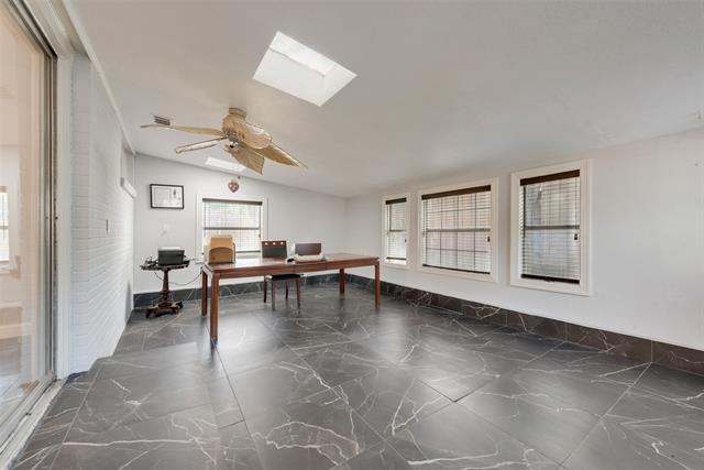 Building Photo - 10135 Rockmoor Dr