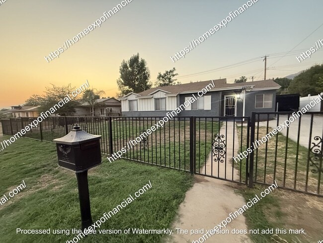 Building Photo - Nice House For Rent