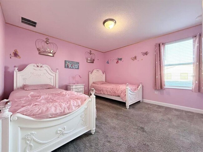 Building Photo - 691 Sticks St