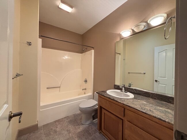 Building Photo - 2537 Eagle Creek Ln