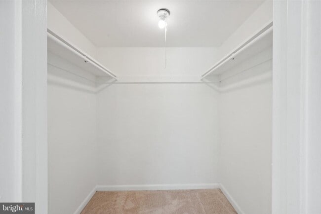 Building Photo - 11606 Vantage Hill Rd